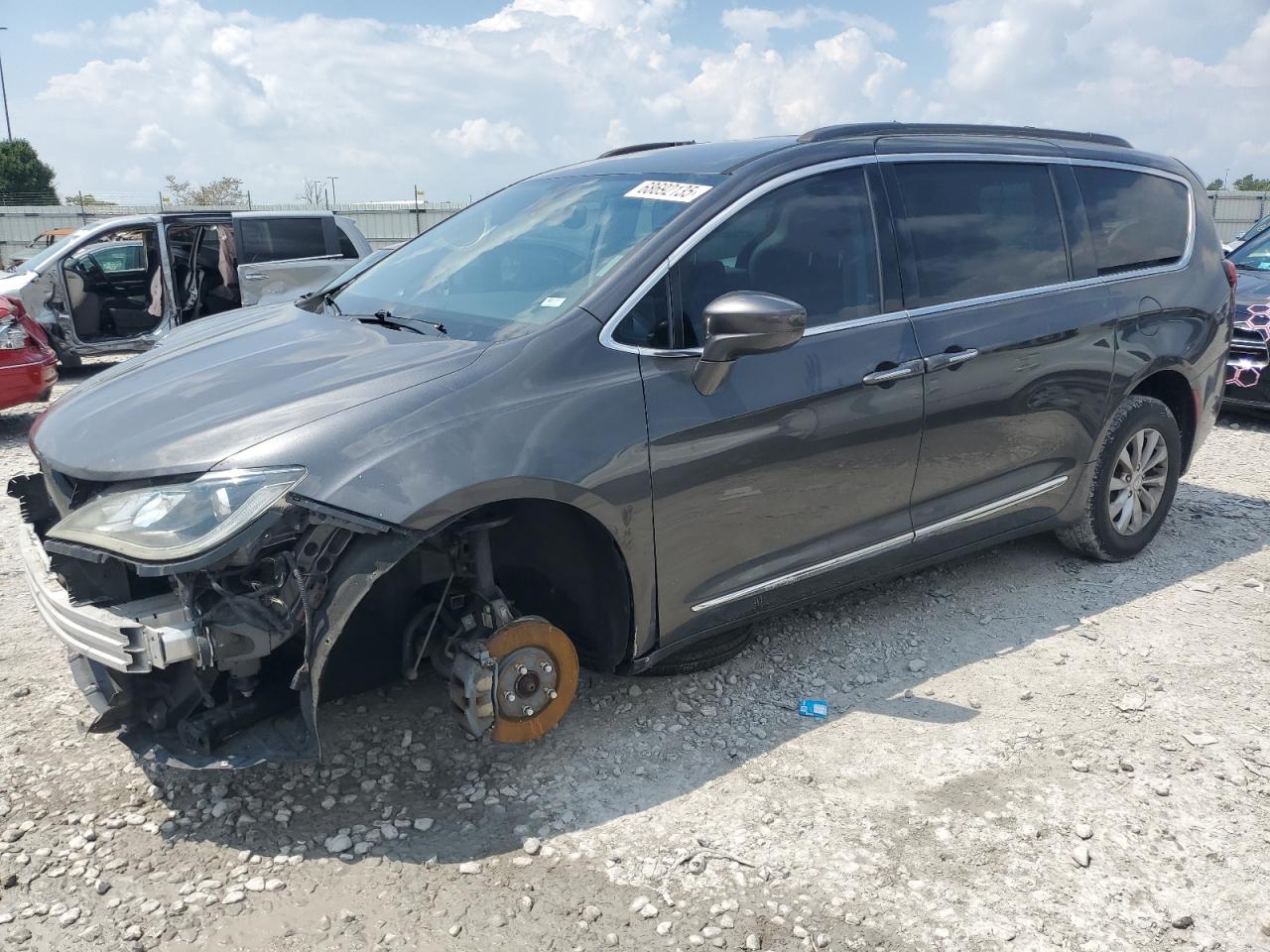 CHRYSLER PACIFICA TOURING L