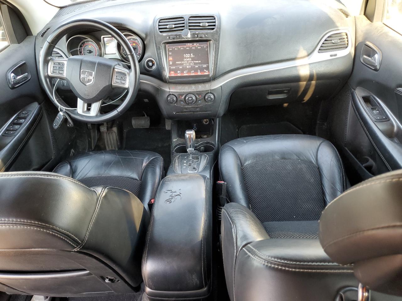 DODGE JOURNEY CROSSROAD