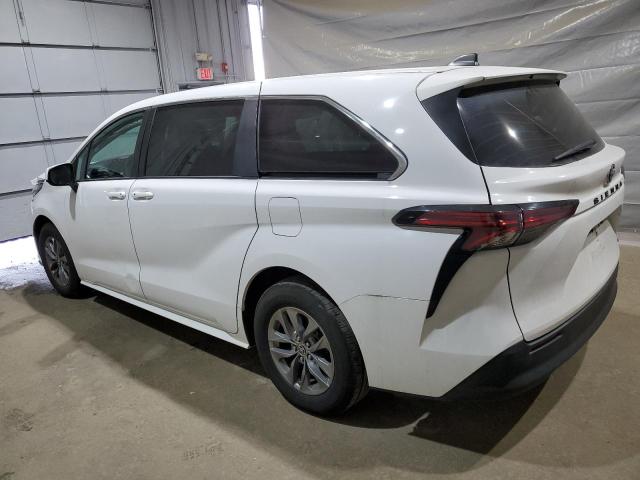 2022 TOYOTA SIENNA LE 5TDKRKEC8NS111199