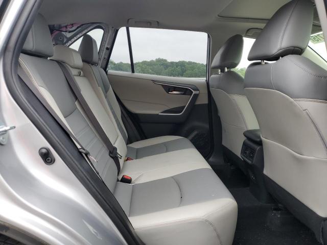 2019 TOYOTA RAV4 XLE P - JTMA1RFV0KJ019606