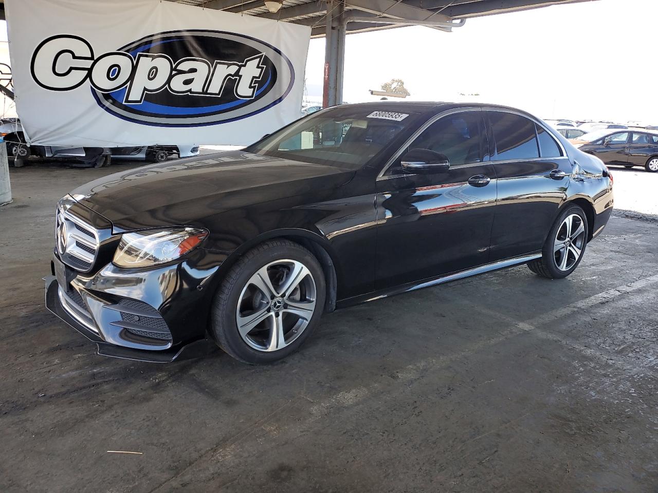 MERCEDES-BENZ E-CLASS 300