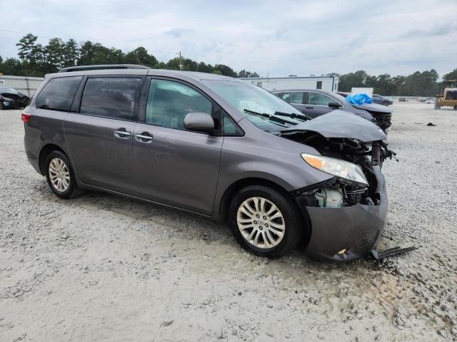 2016 TOYOTA SIENNA XLE 5TDYK3DC1GS717940