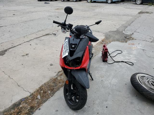 YAMAHA YW125 2018 red  gas RKRSEB1Y6JA003211 photo #3
