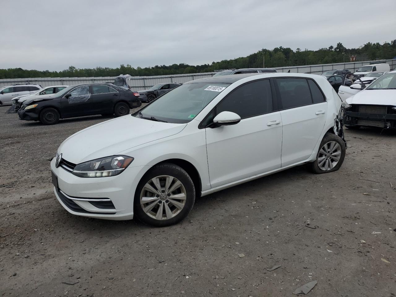 VOLKSWAGEN GOLF