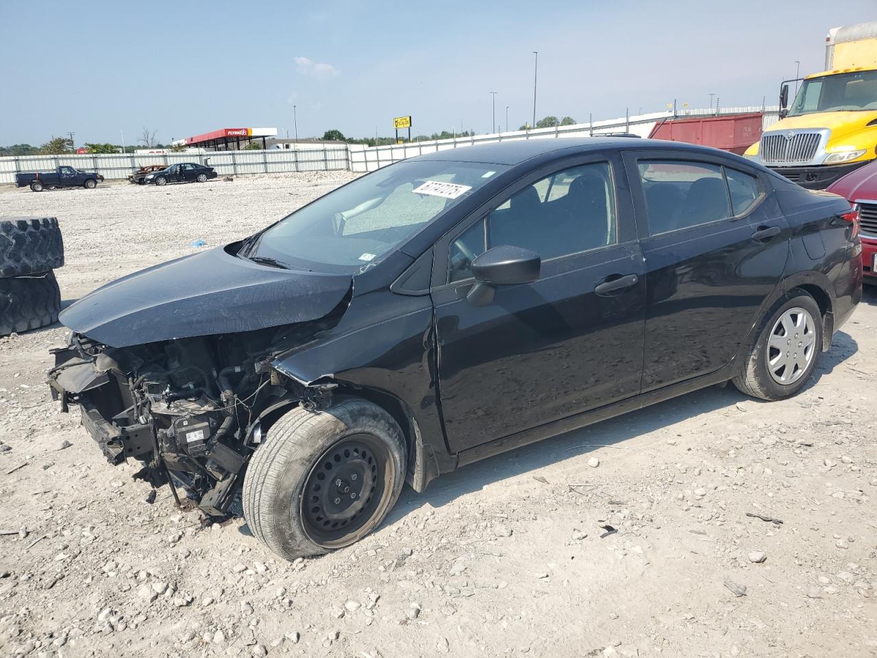 NISSAN VERSA S