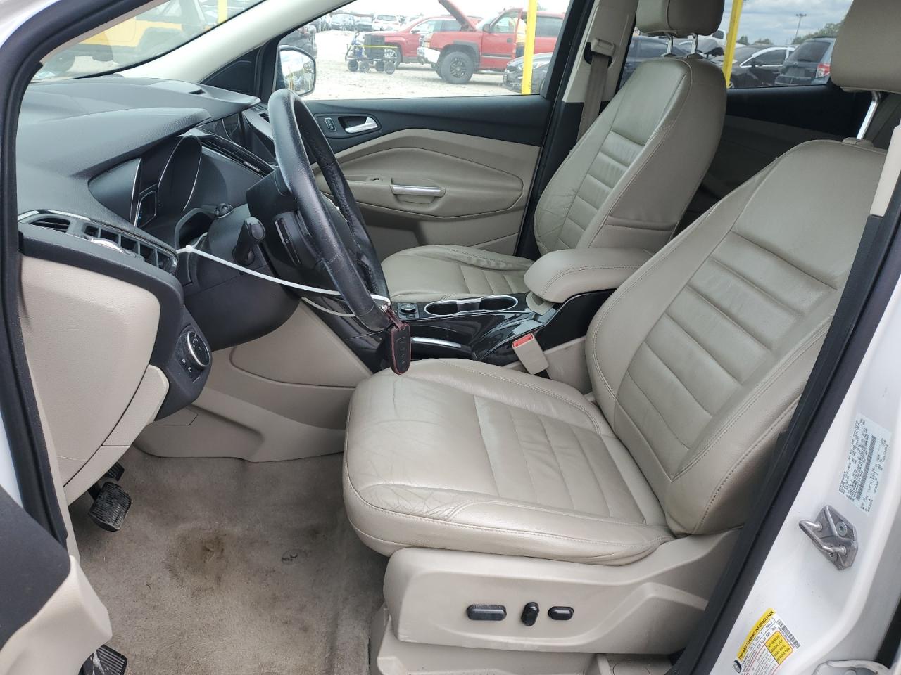 FORD ESCAPE TITANIUM