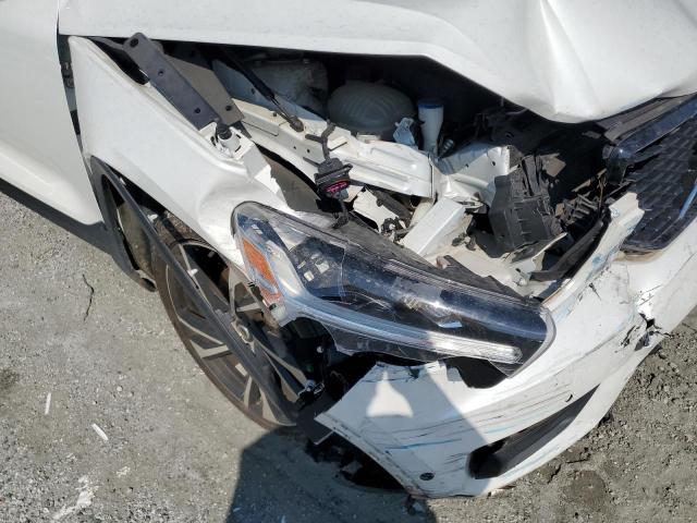 2019 VOLVO XC40 T5 MO YV4162XZ6K2014394