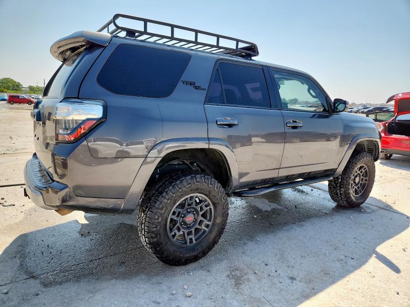 2017 TOYOTA 4RUNNER SR JTEBU5JR9H5470870