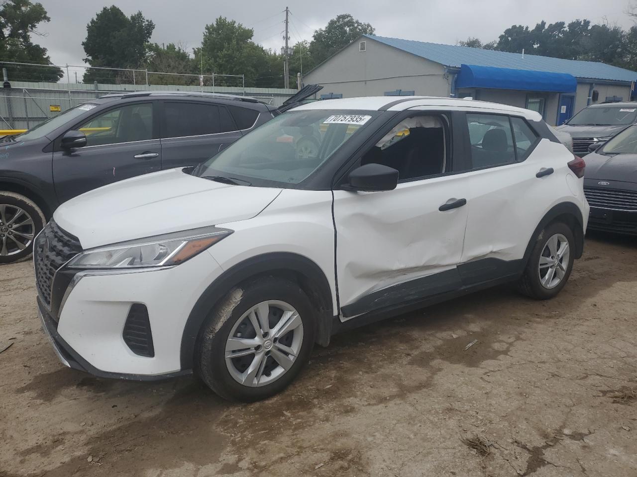 NISSAN KICKS S