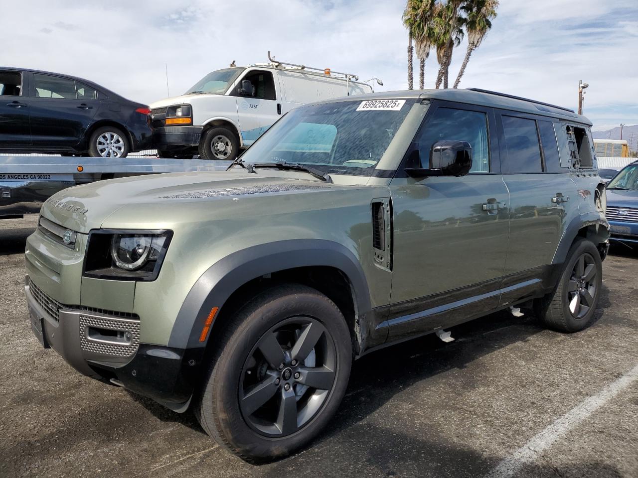 LAND ROVER DEFENDER 110 X-DYNAMIC SE