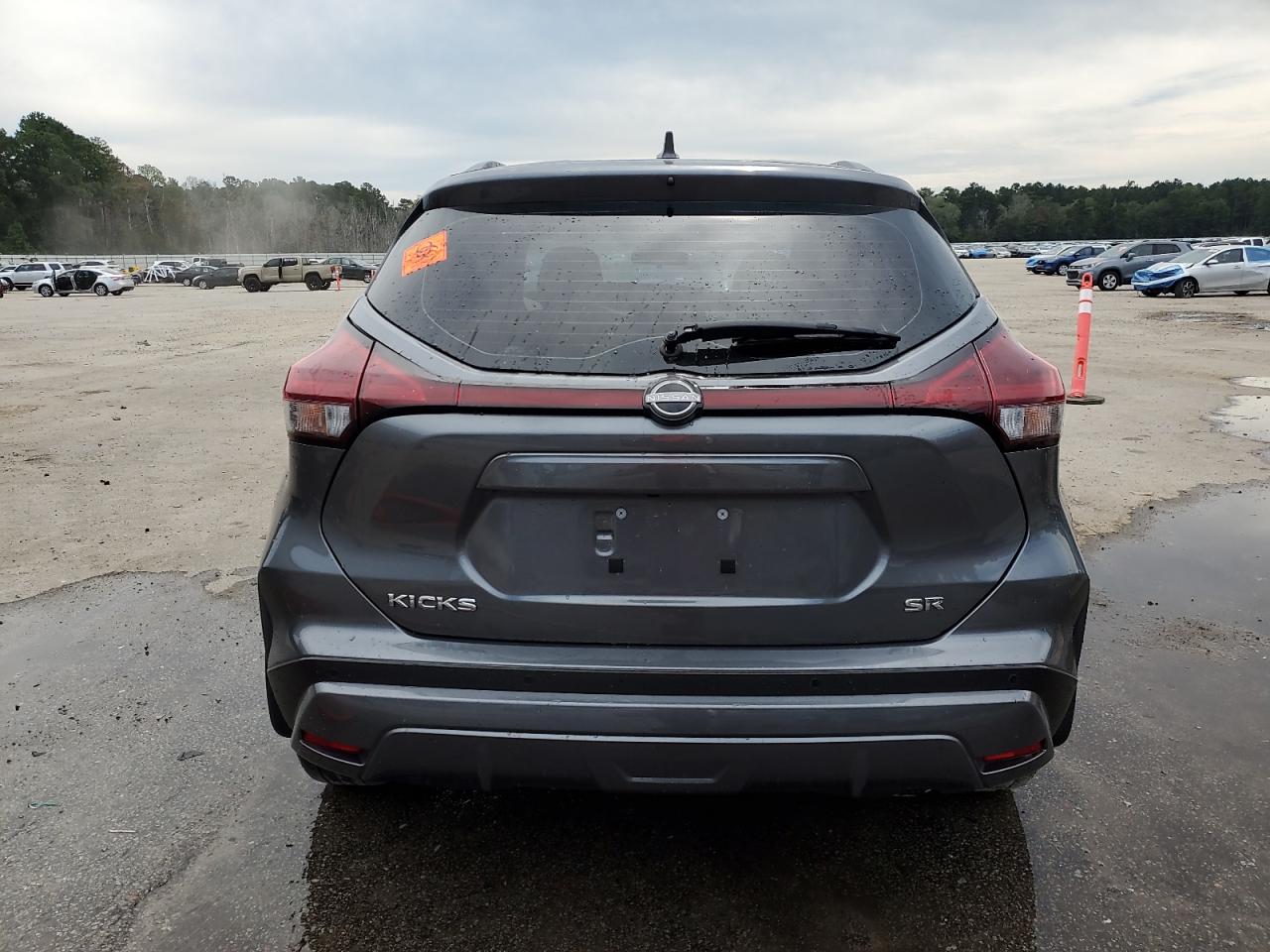 NISSAN KICKS SR