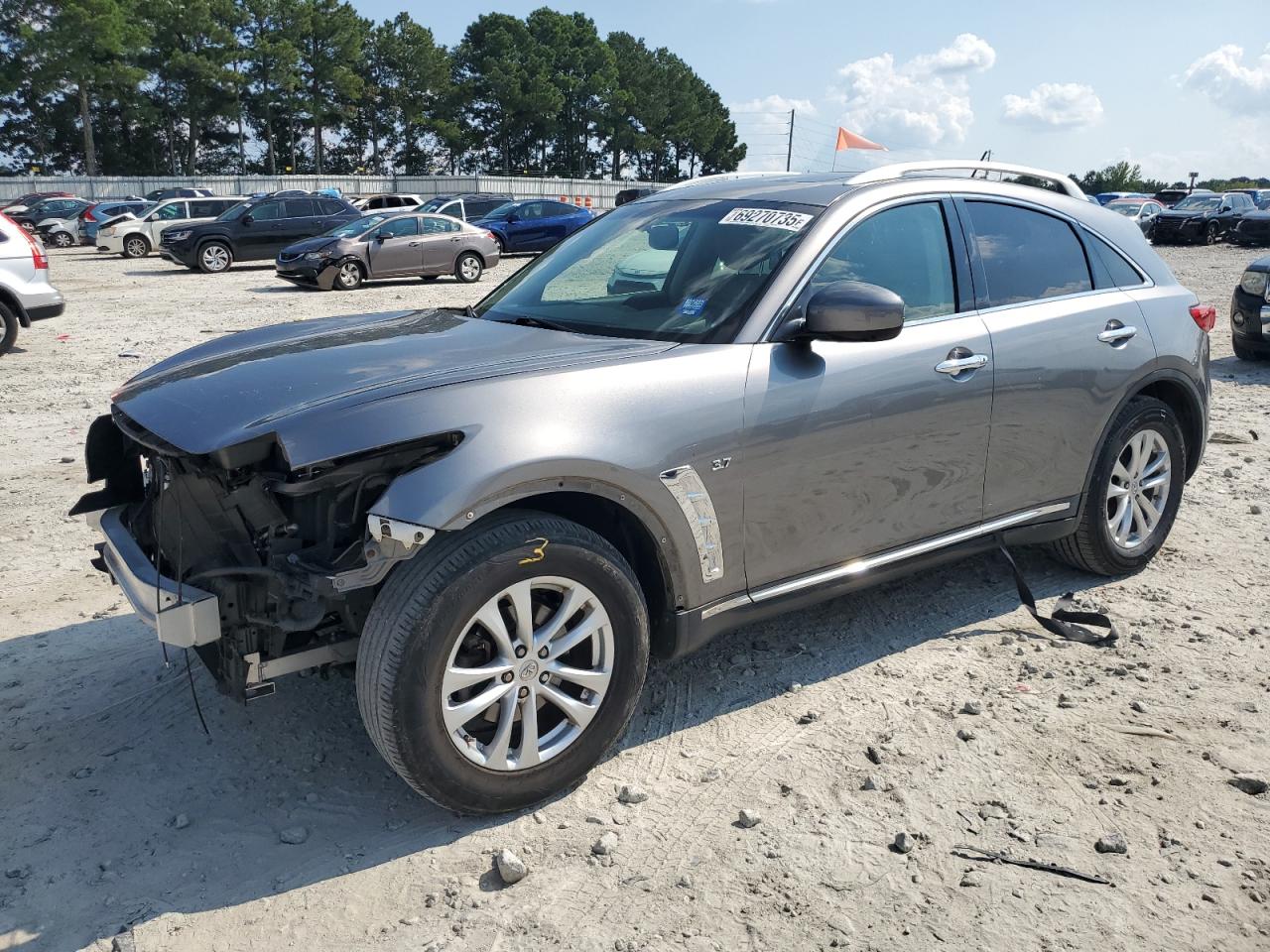 INFINITI QX70