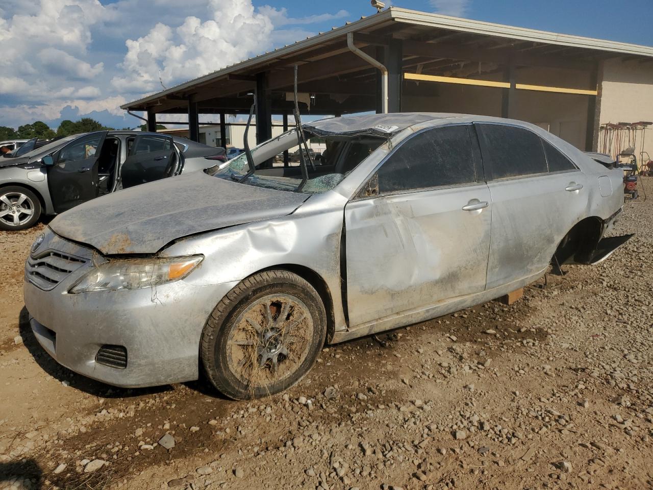 TOYOTA CAMRY BASE