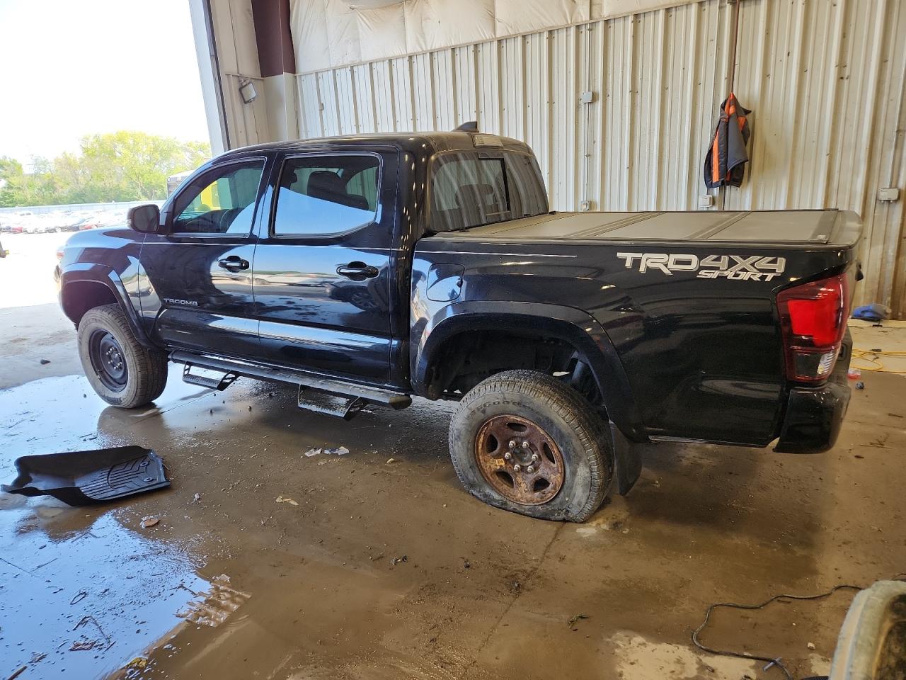 Lot #3303701024 2019 TOYOTA TACOMA DOU