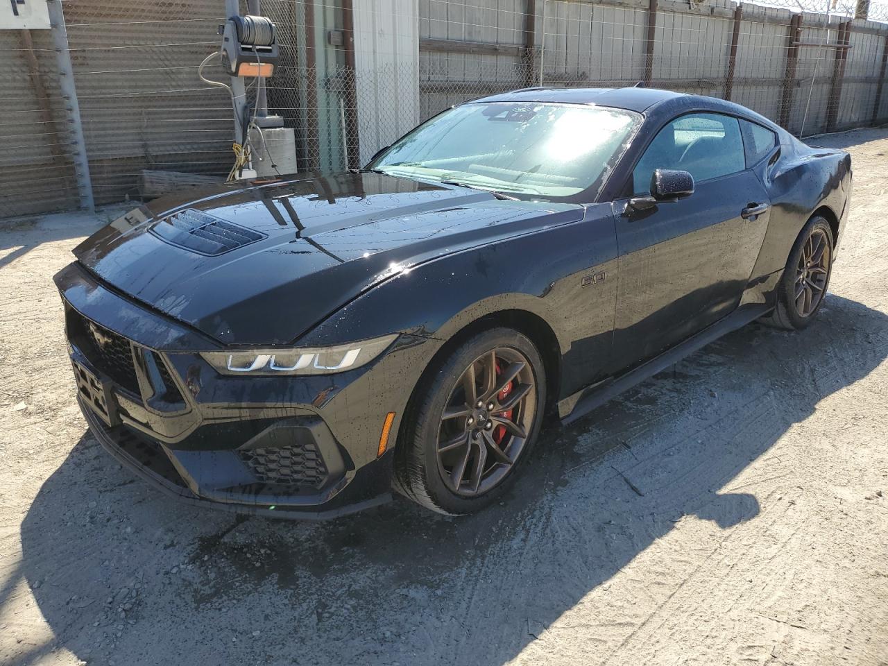 FORD MUSTANG GT