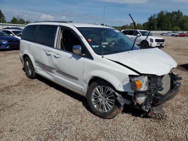 2014 CHRYSLER TOWN & COU - 2C4RC1CG8ER339180
