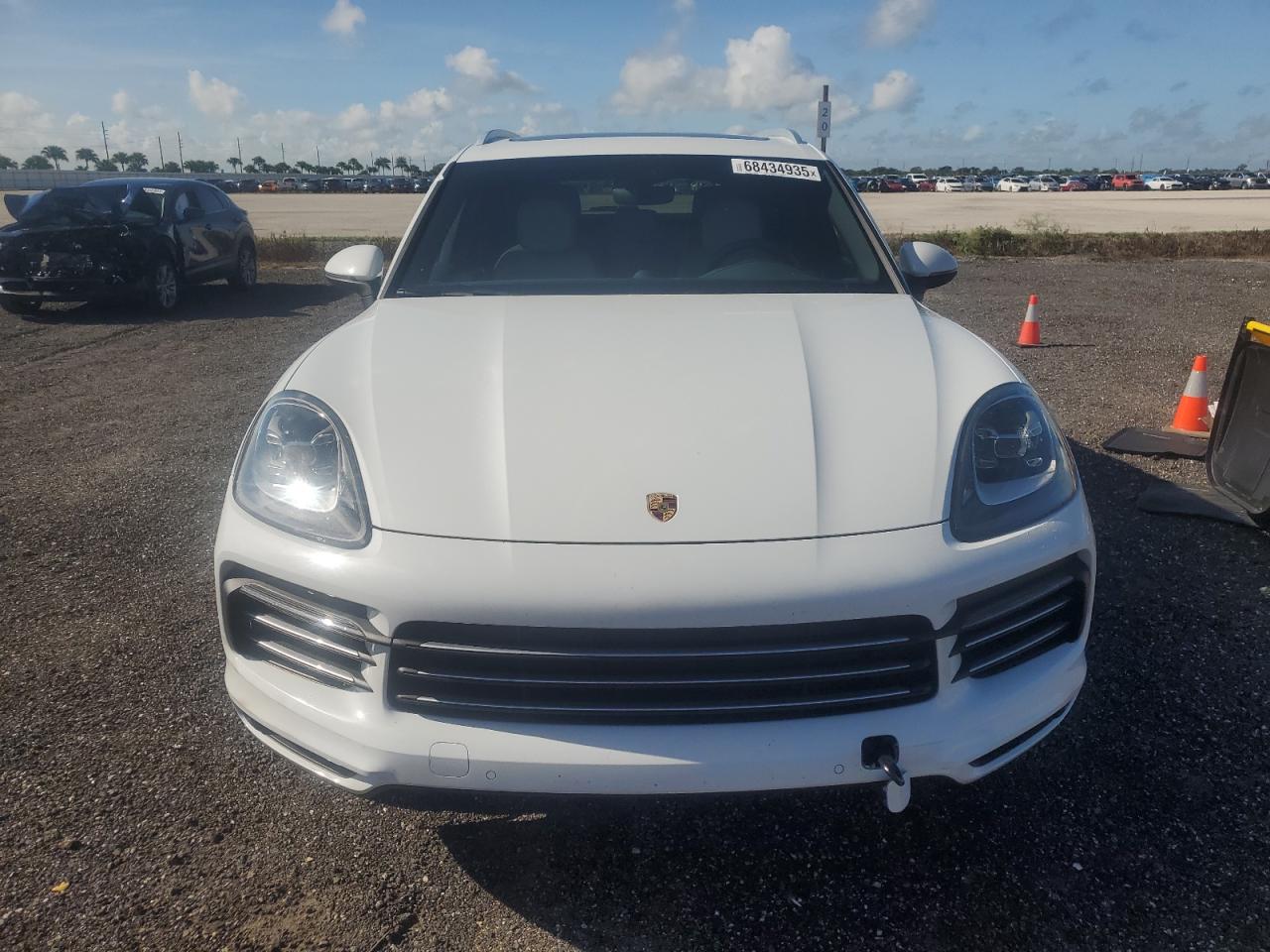 PORSCHE CAYENNE BASE