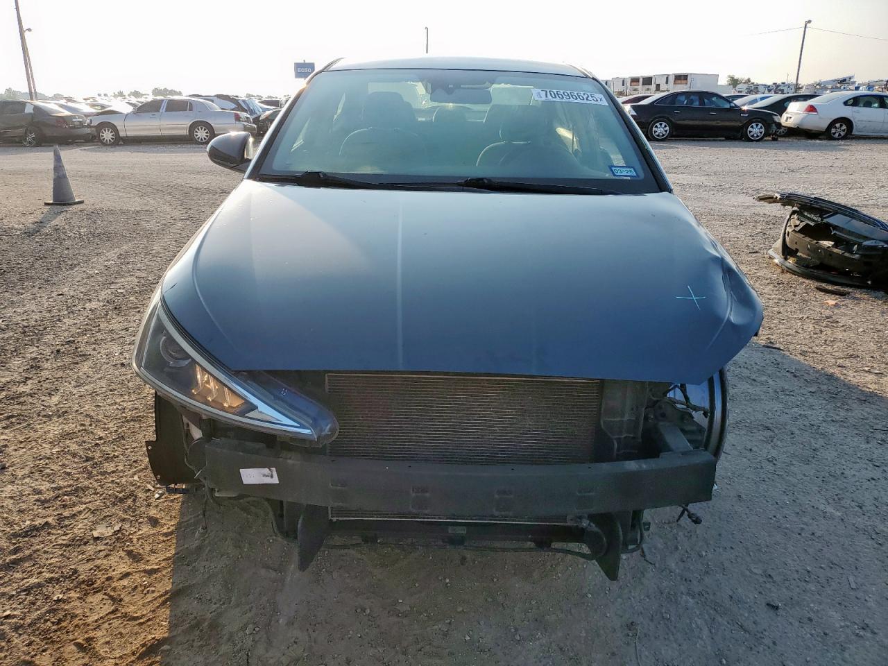 HYUNDAI ELANTRA SEL