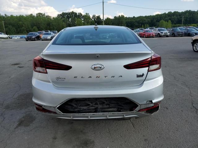2019 HYUNDAI ELANTRA SEL 5NPD84LF2KH411116
