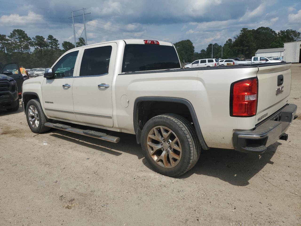 GMC SIERRA C1500 SLT