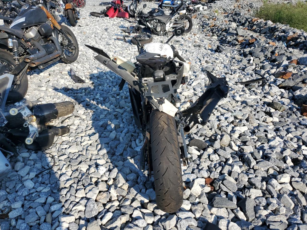 Lot #3240082485 2016 YAMAHA YZFR3