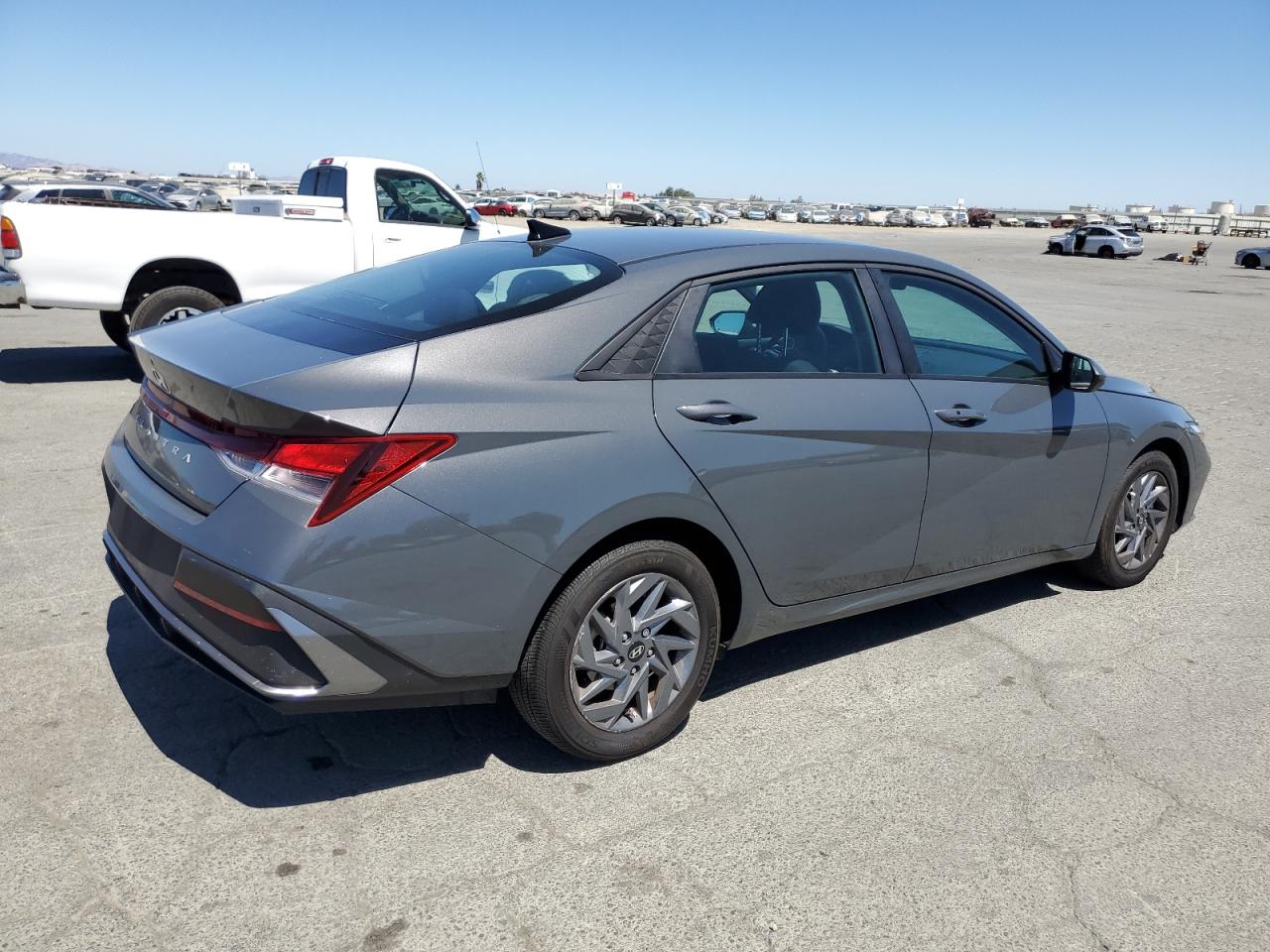 HYUNDAI ELANTRA SEL