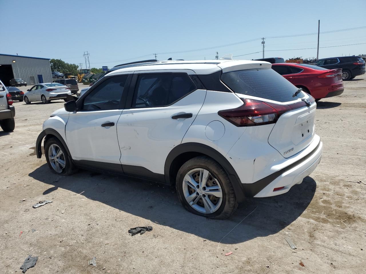 NISSAN KICKS S