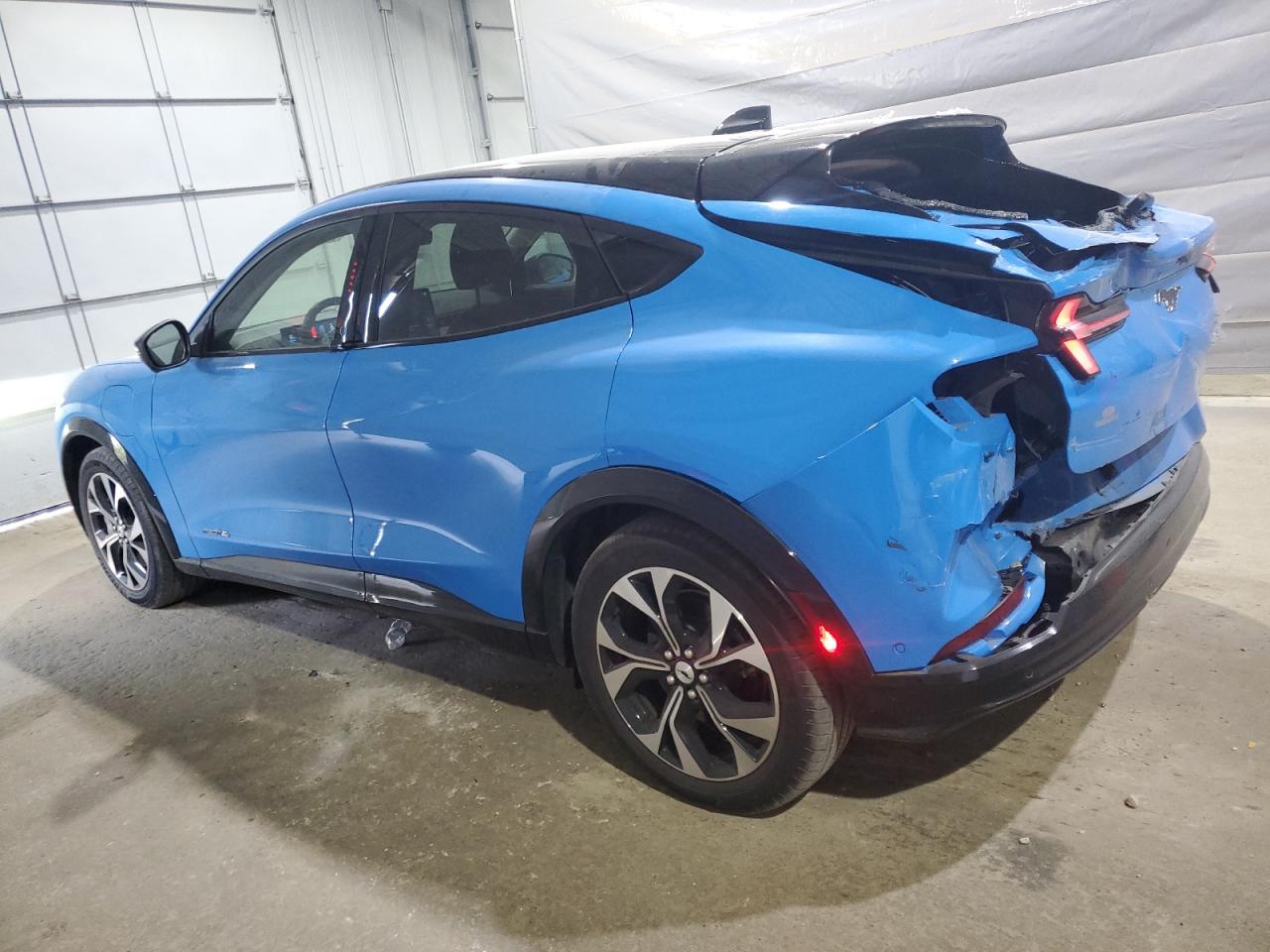 FORD MUSTANG PREMIUM