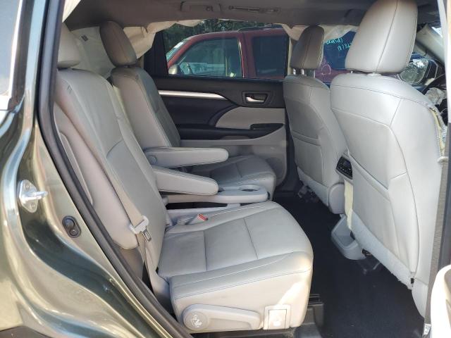 2017 TOYOTA HIGHLANDER SE 5TDKZRFH7HS216548