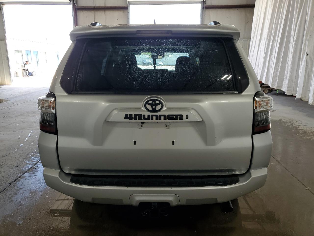 TOYOTA 4RUNNER SE