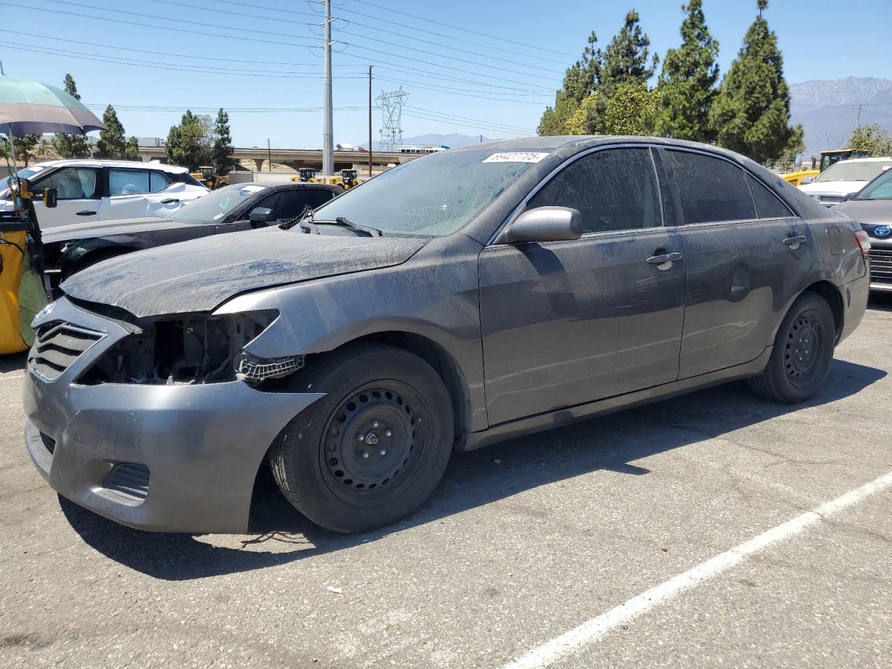 TOYOTA CAMRY SE