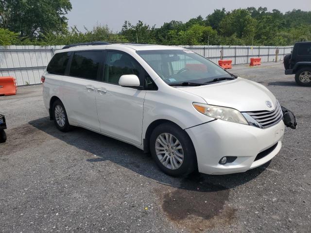 2015 TOYOTA SIENNA XLE 5TDYK3DC6FS538971