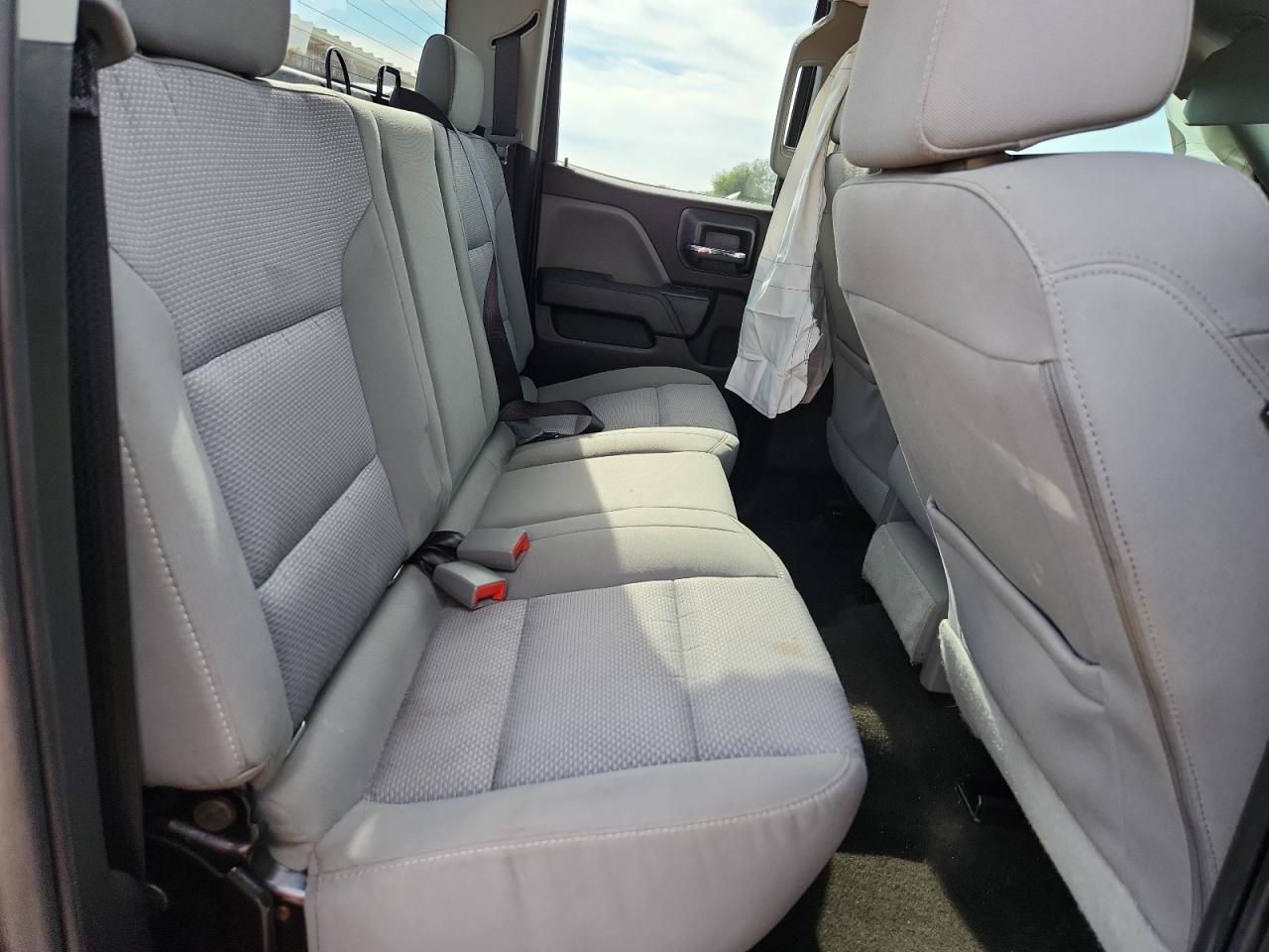 CHEVROLET SILVERADO C1500 CUSTOM