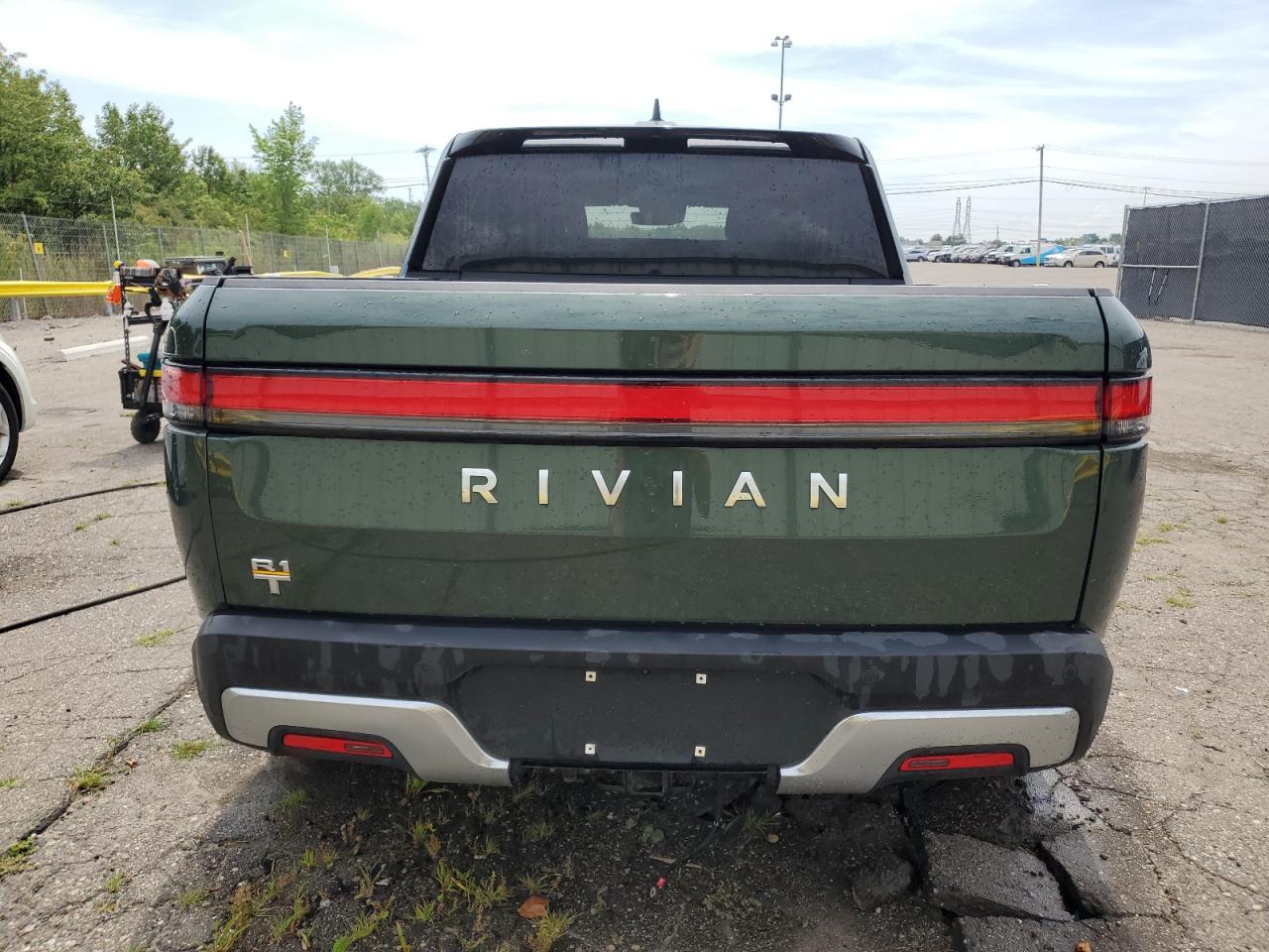 RIVIAN R1T LAUNCH EDITION