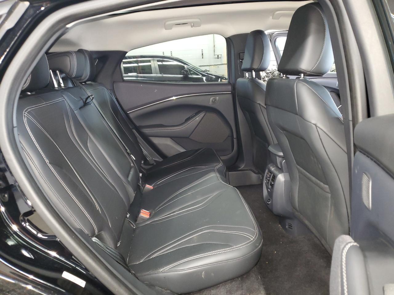 FORD MUSTANG PREMIUM