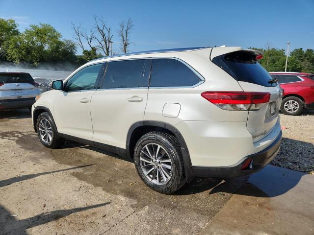 2019 TOYOTA HIGHLANDER 5TDJZRFH5KS597772