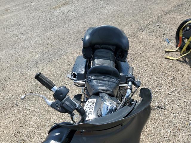 2011 HARLEY-DAVIDSON FLHTCU 1HD1FC414BB627796