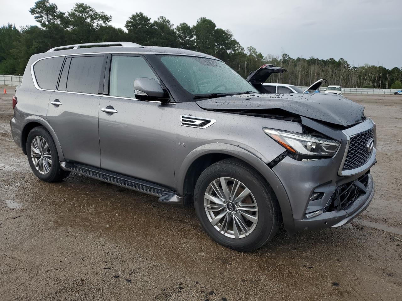INFINITI QX80 LUXE
