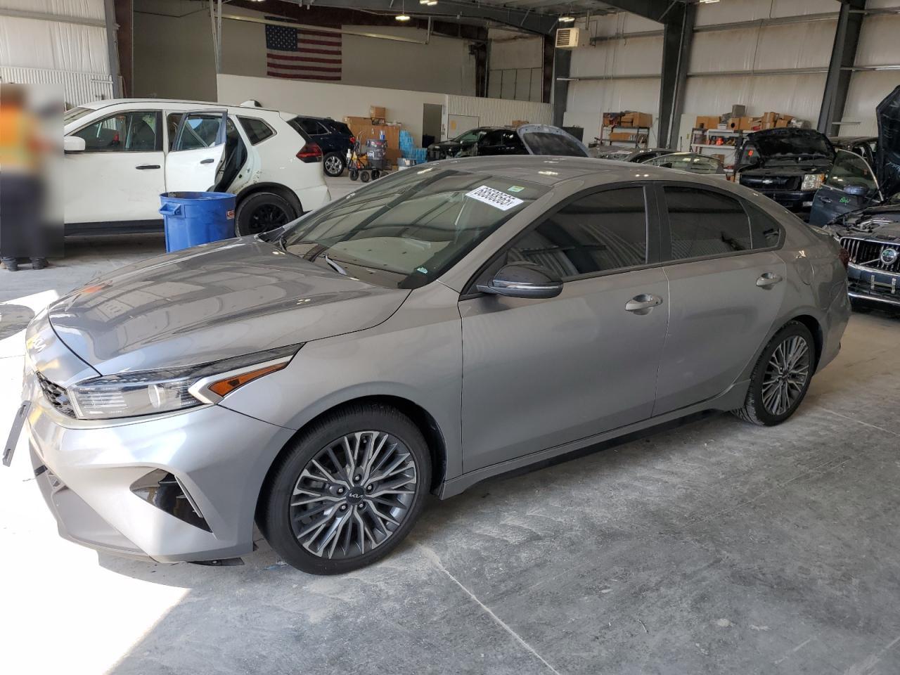 KIA FORTE GT LINE