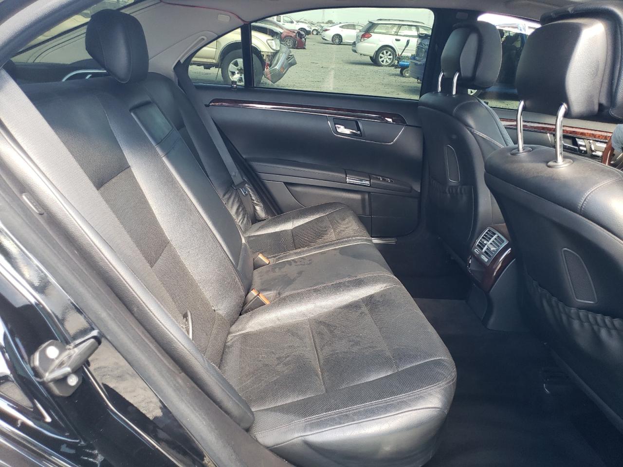 MERCEDES-BENZ S-CLASS 550