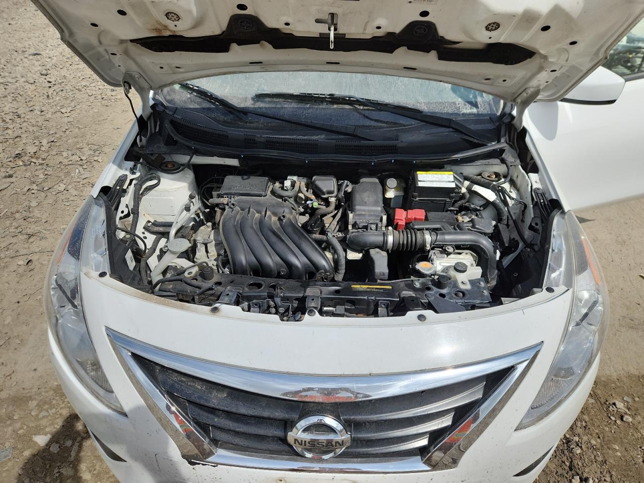NISSAN VERSA S
