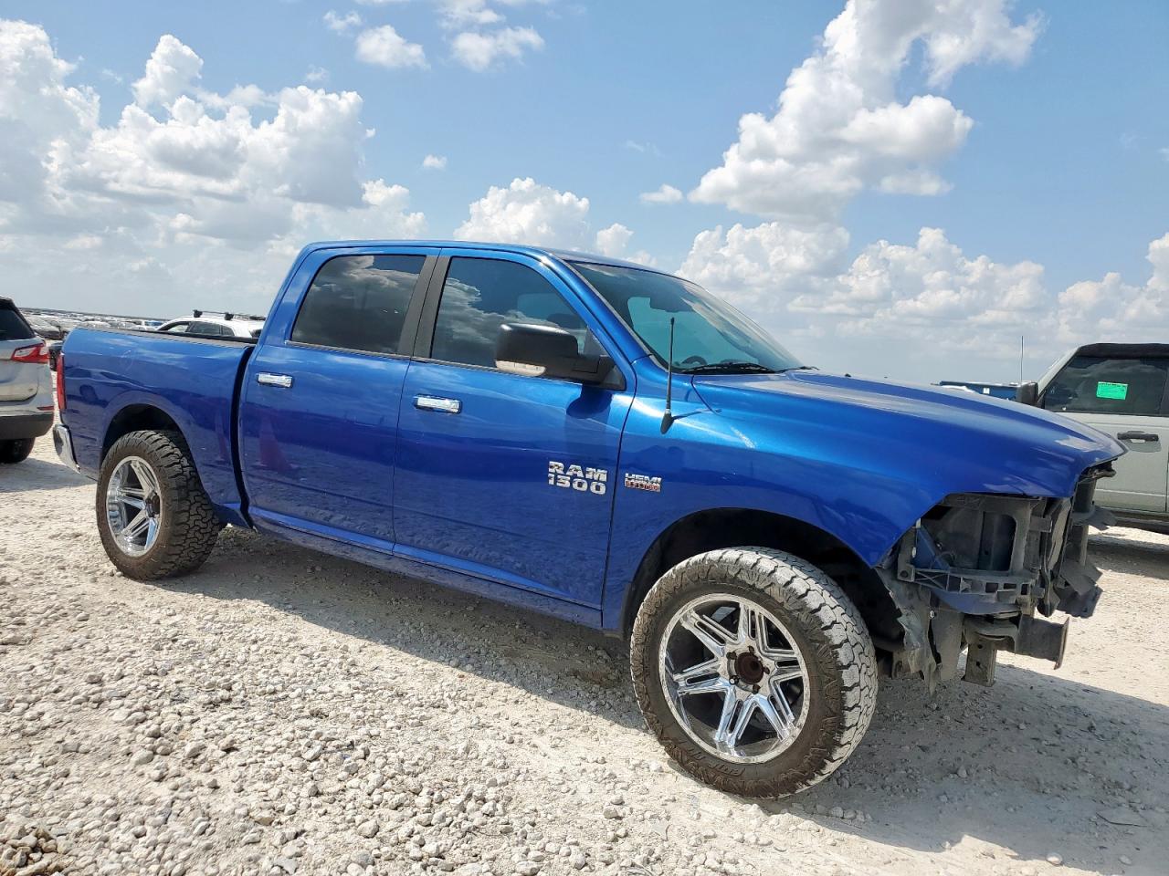 RAM 1500 SLT