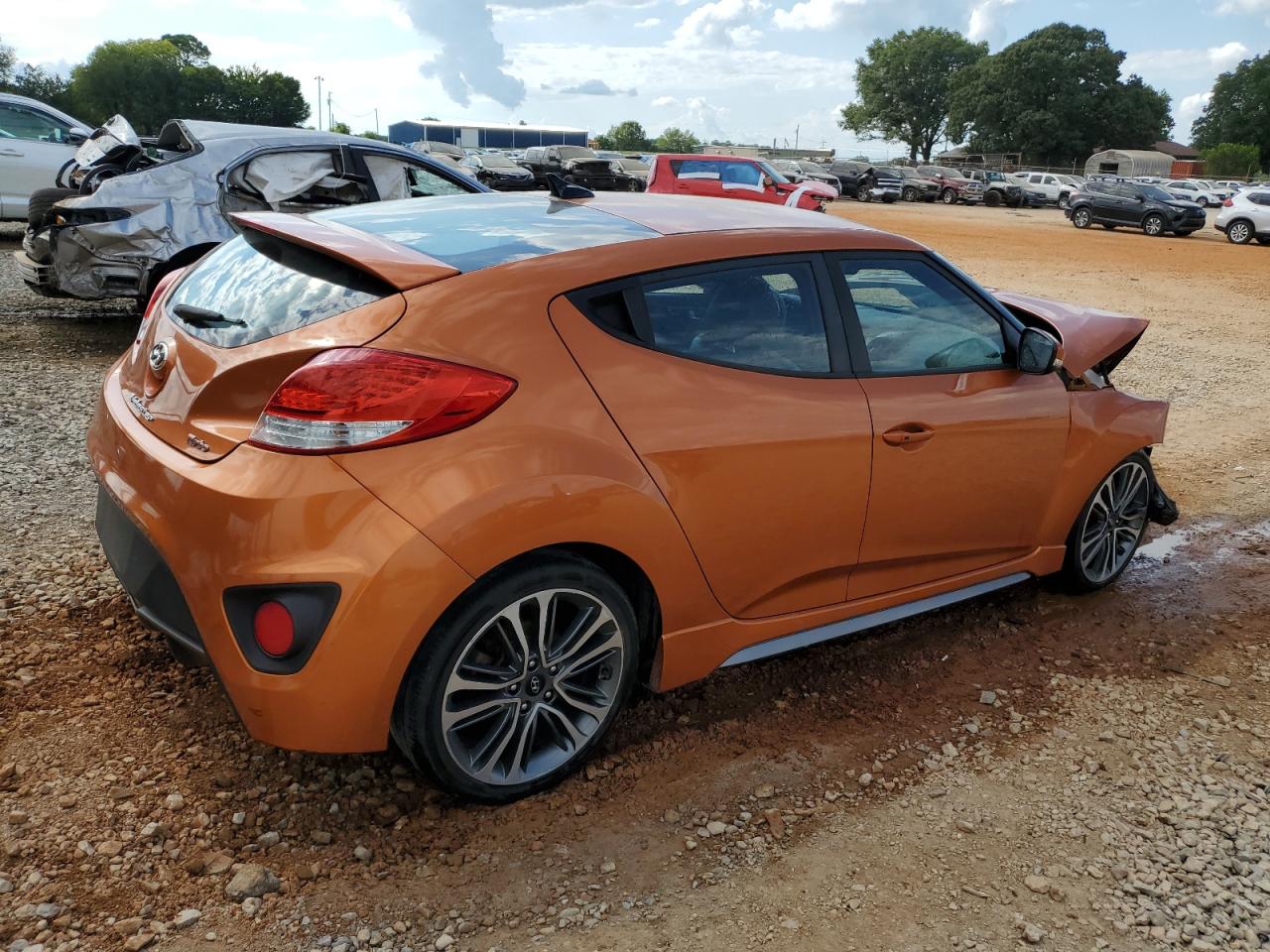 HYUNDAI VELOSTER TURBO