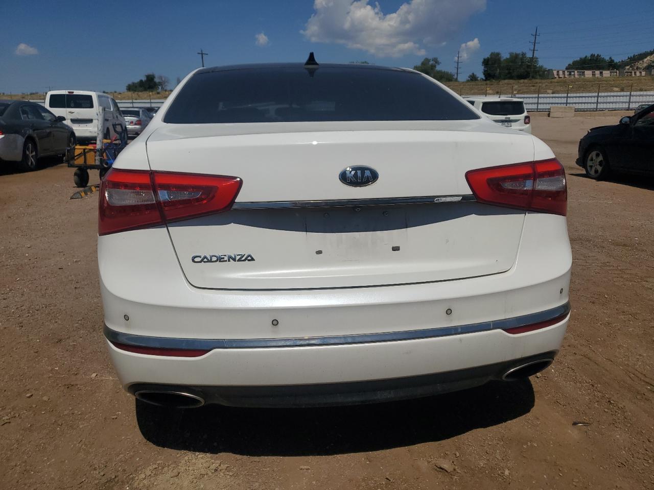 KIA CADENZA PREMIUM