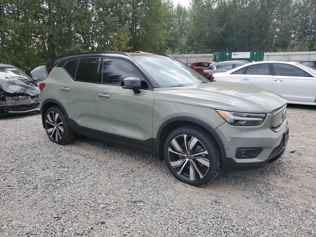 VOLVO XC40 P8 RECHARGE PLUS
