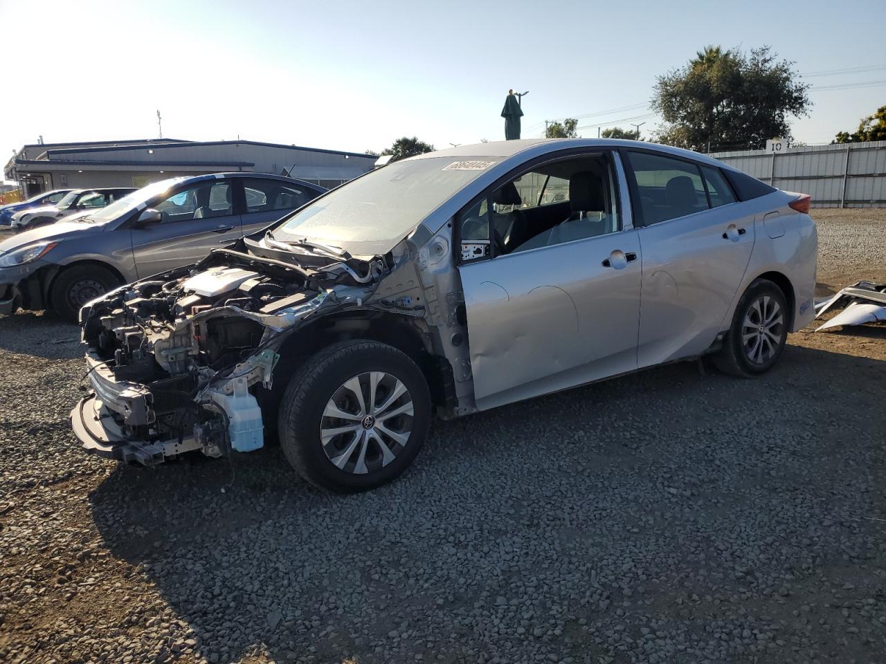 TOYOTA PRIUS PRIME LE