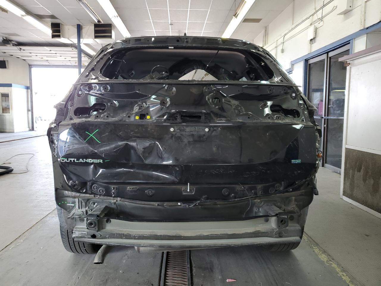 MITSUBISHI OUTLANDER SE