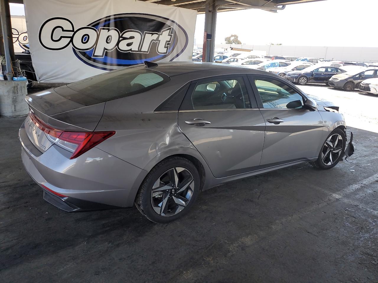 HYUNDAI ELANTRA LIMITED