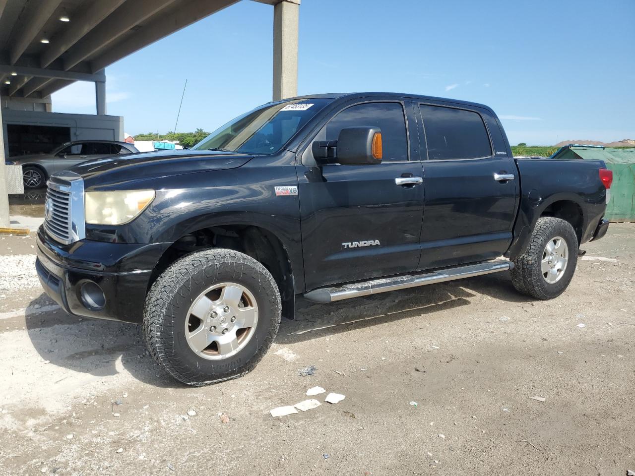 TOYOTA TUNDRA CREWMAX LIMITED
