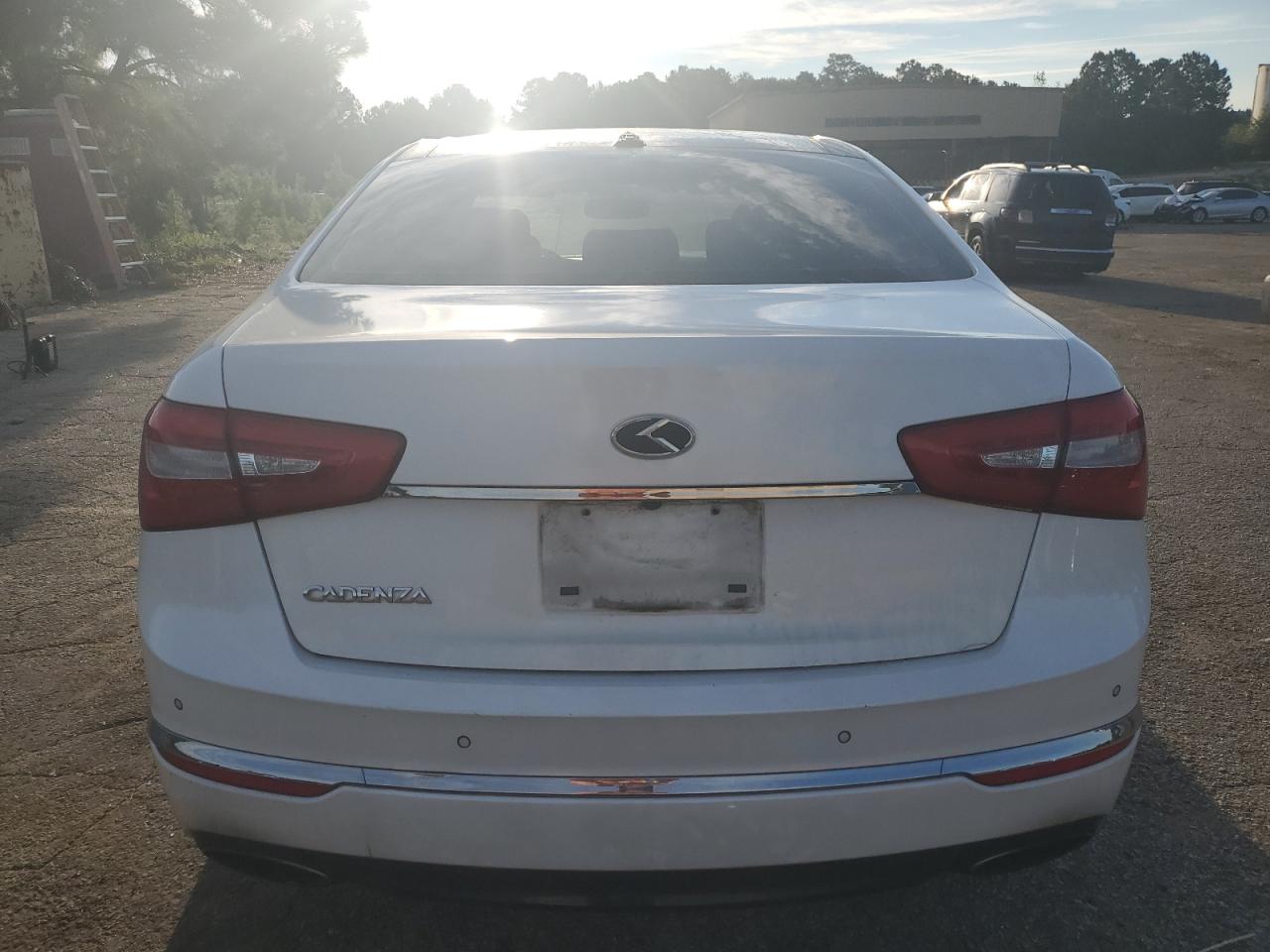 KIA CADENZA PREMIUM